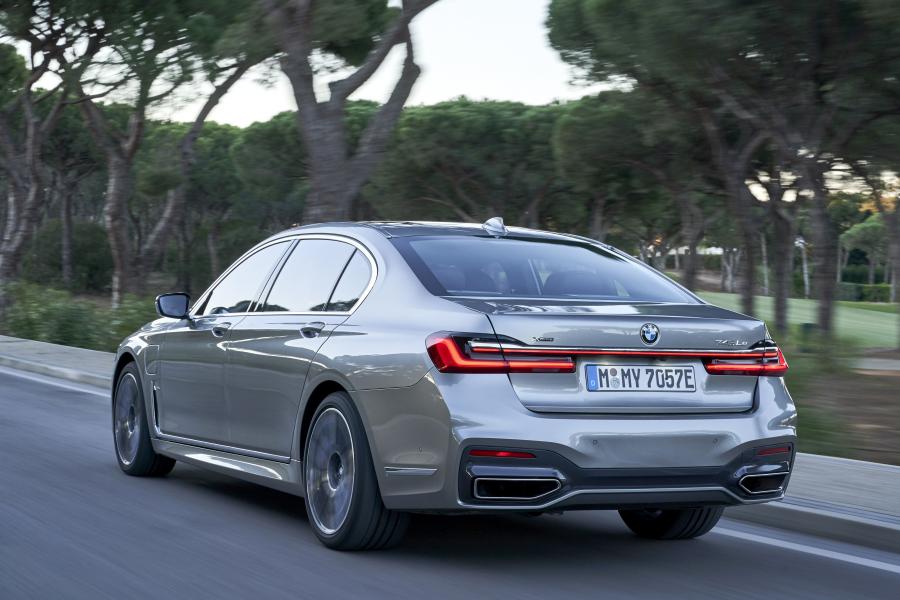  BMW 745Le xDrive M Sport (G12) 2019 года  (WW) (фото 32 из 103)